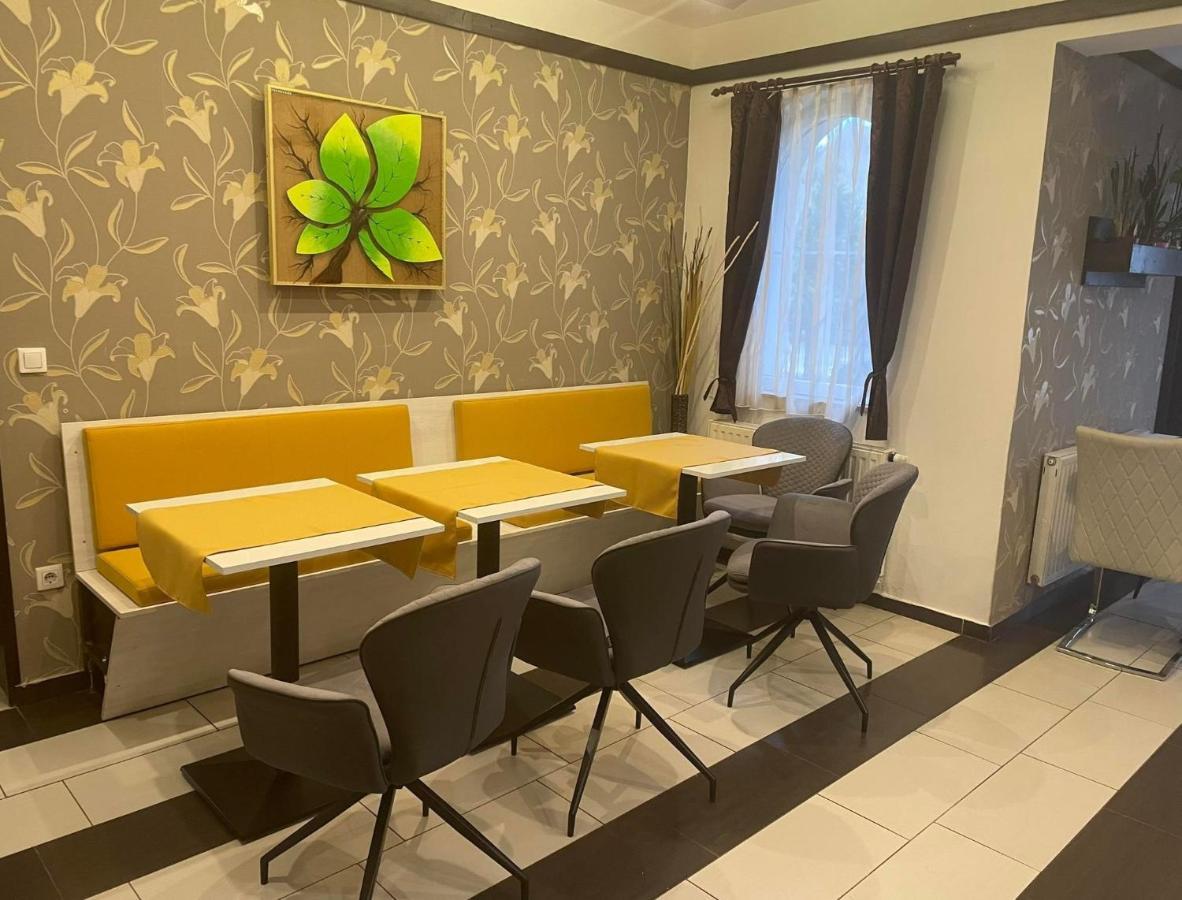 Medea Apartman Buk Ngoại thất bức ảnh